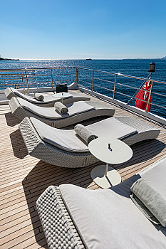 Yacht Sun Deck