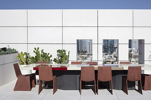 Penthouse Oasis, Rooftop Dining